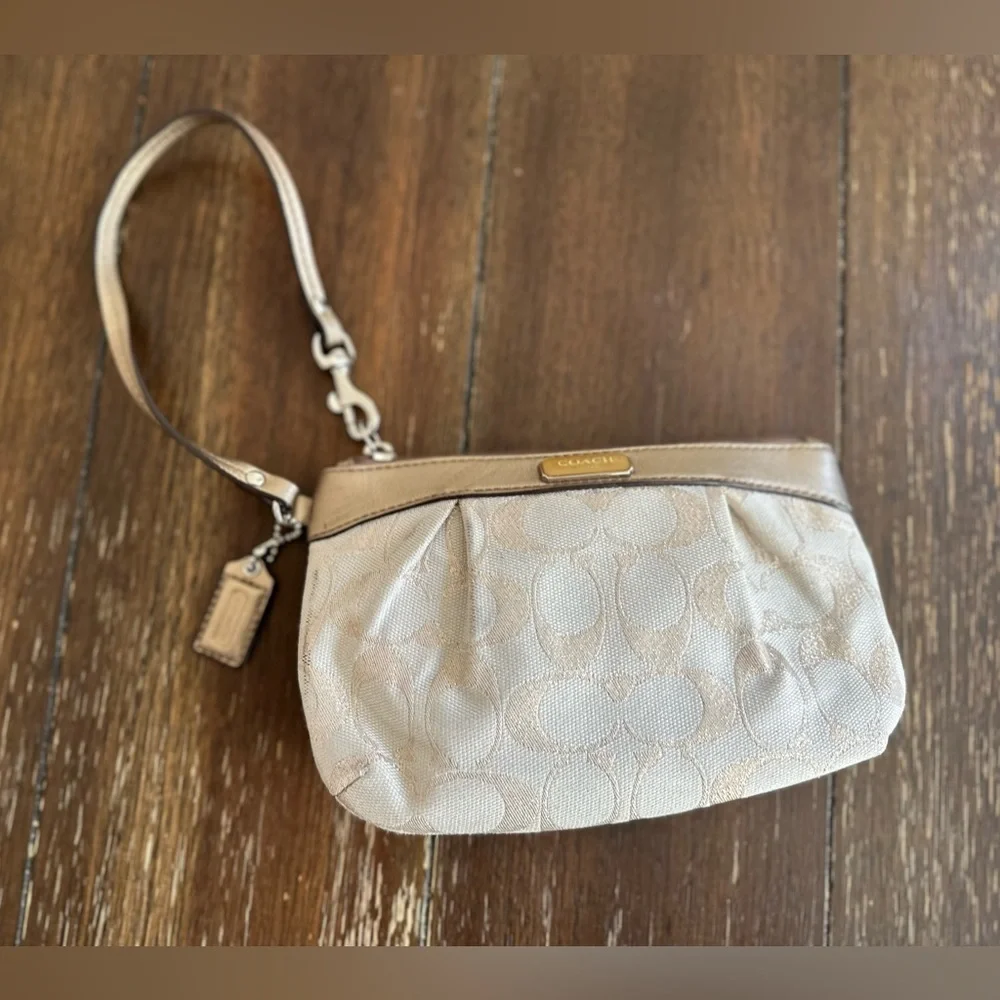 Coach signature logo wrislet Jacquard fabric